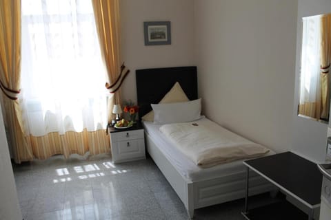 Hotel Am Schloss Biebrich Hotel in Wiesbaden