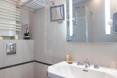 Bradford Elysées - Astotel Hotel in Paris