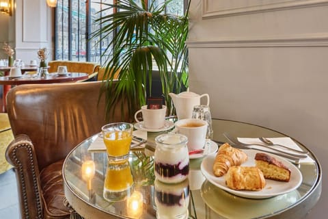 Eiffel Villa Garibaldi Hotel in Paris