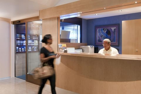 Crystal Hotel Hotel in Lausanne