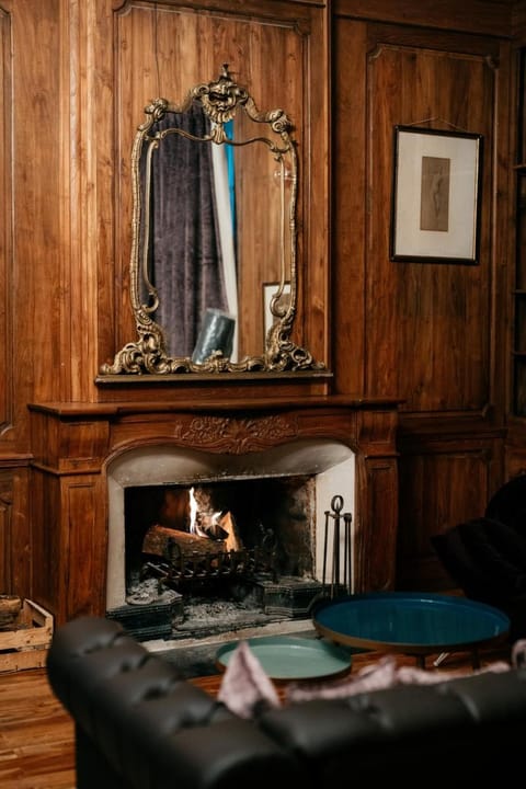 Le Clos Violette et Le 11 D'Aglaé - Appart' Hôtel de Charme Design de Luxe Apartment hotel in L'Isle-sur-la-Sorgue