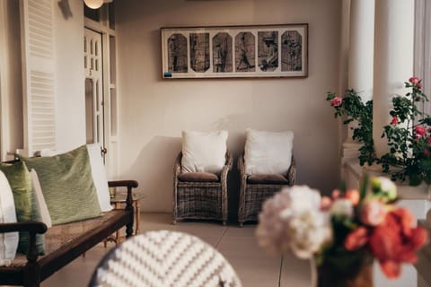 Les Chambres Guest House Bed and Breakfast in Franschhoek