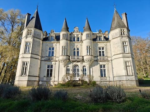 Château de Vallagon Hotel in Centre-Val de Loire