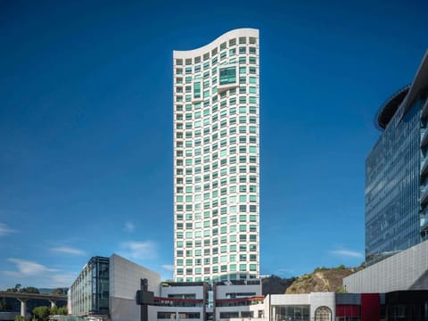The Paragon Hotel Santa Fe by Accor Hotel in Mexico City