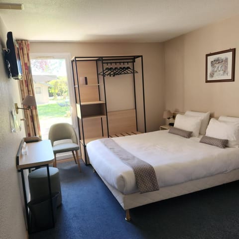 Kyriad Vernon Saint Marcel Hotel in Vernon