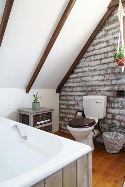 Be My Guest Lodge Bed and Breakfast in Cape Town