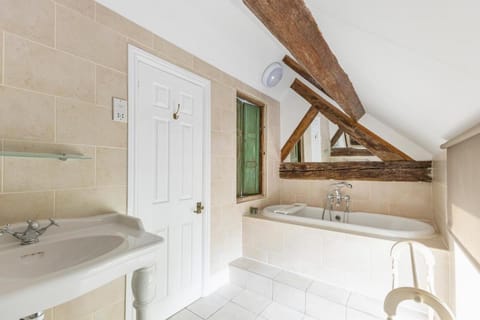 OYO Blenheim House Hotel in South Derbyshire District