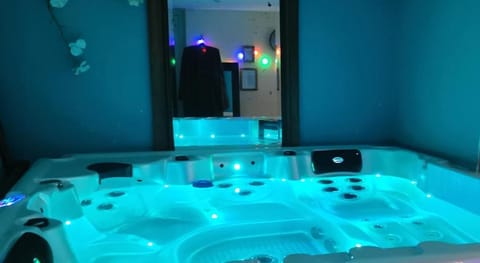 Le Clos Saint Paul Hotel in Île-de-France