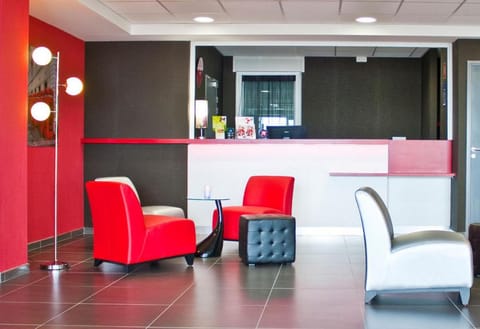 The Originals City, Hotel des Lys, Dreux (Inter-Hotel) Hotel in Dreux