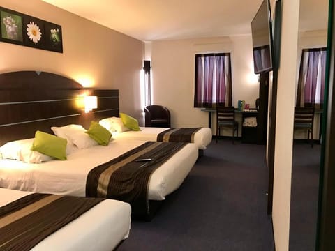 Kyriad Dol-de-Bretagne Hotel in Brittany