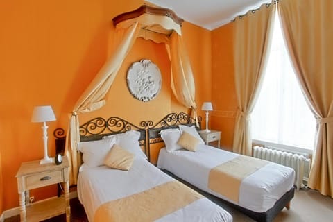 Hotel Chateau de Moulin le Comte Bed and Breakfast in Hauts-de-France