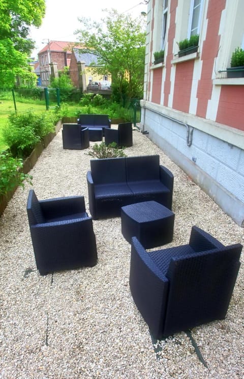 Hotel Chateau de Moulin le Comte Bed and Breakfast in Hauts-de-France