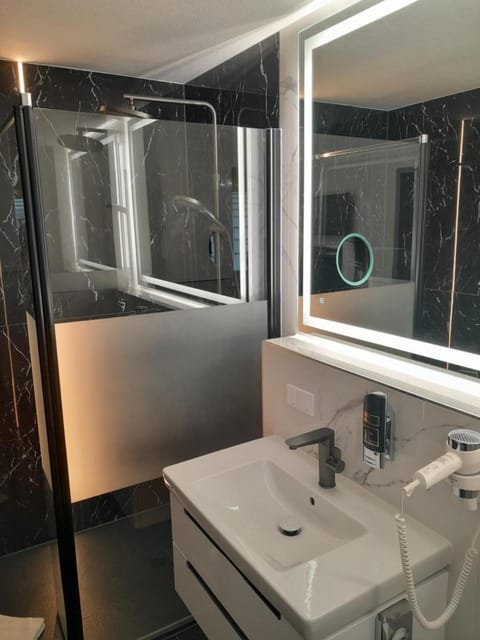 Müritz-Strandhotel Hotel in Röbel