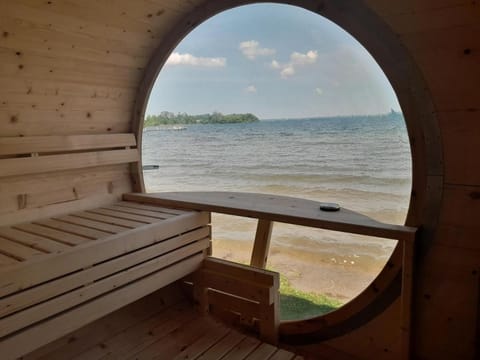 Müritz-Strandhotel Hotel in Röbel