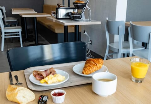 B&B HOTEL Grenoble Centre Verlaine Hotel in Grenoble