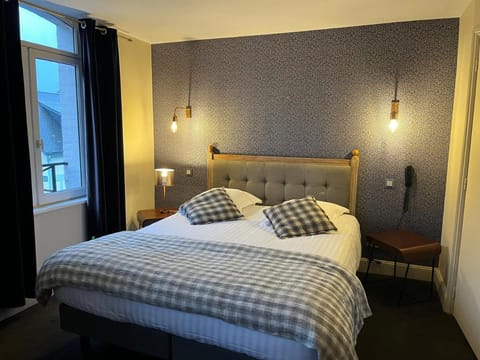 The Originals Boutique, Hôtel La Colonne de Bronze, Saint-Valéry-sur-Somme Hotel in Hauts-de-France