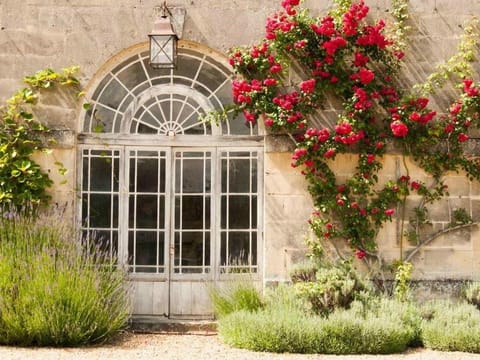Château d'Hodebert Bed and Breakfast in Centre-Val de Loire