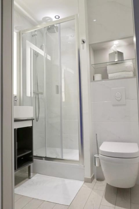 Kyriad Crepy En Valois Hotel in Île-de-France