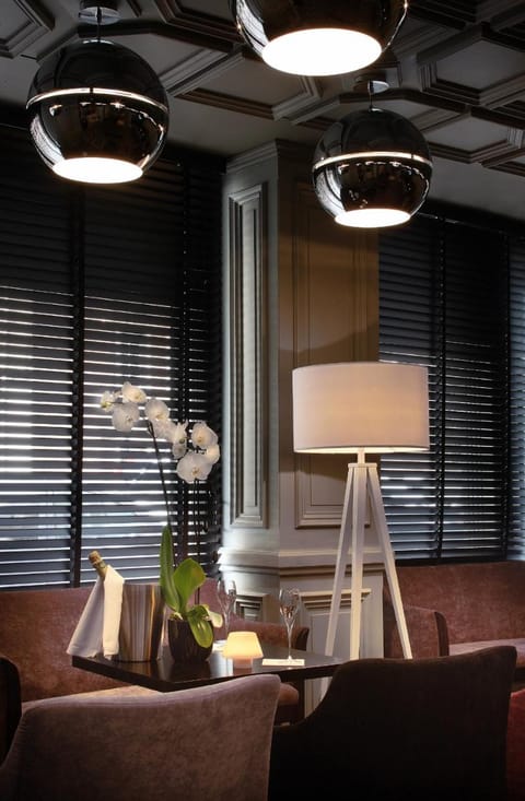 Hotel le Cinq Hyper - Centre Hotel in Chambery