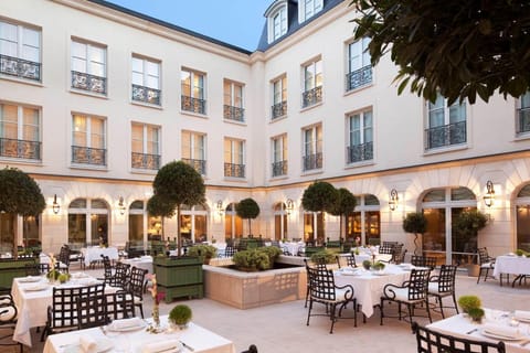 Auberge du Jeu de Paume Hotel in Chantilly