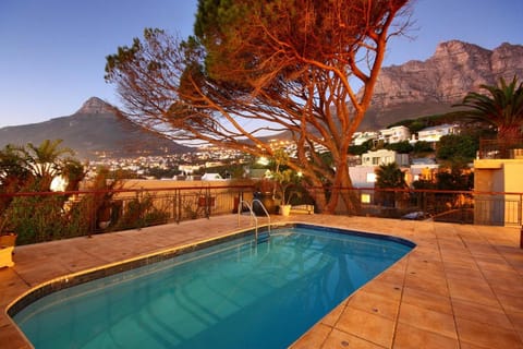 Balfour Place Bed and Breakfast in Camps Bay