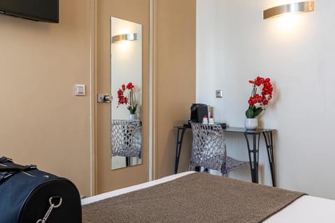 Hotel Alpha Paris Tour Eiffel Hotel in Paris