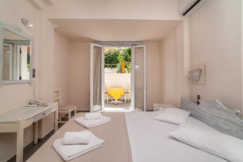 Amaryllis Hotel Hotel in Perissa