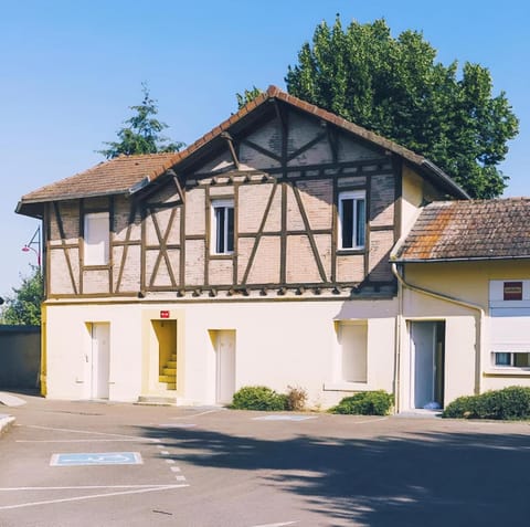 Hôtel & Résidence Avermes Hotel in Moulins