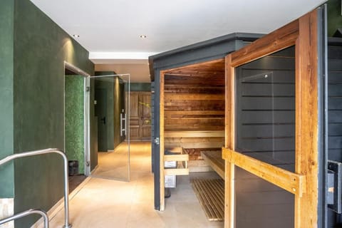 Domaine de Bellevue, The Originals Relais (Relais du Silence) Hotel in Île-de-France