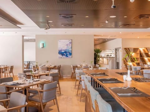 Mercure Dubai Barsha Heights Hotel Suites Hotel in Dubai