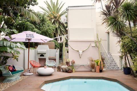 THE BIG - Luxury Backpackers Hostel in Cape Town