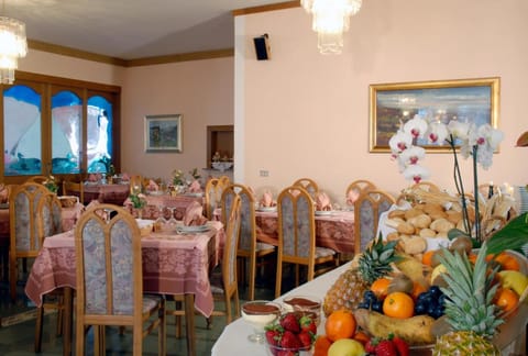 Hotel Sass Maor Hotel in Trentino-South Tyrol