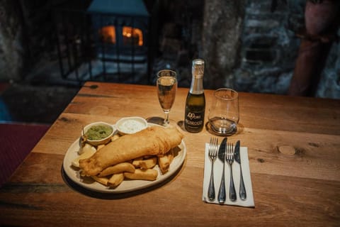 Bearslake Inn Inn in West Devon District