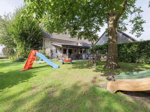 Cosy vacation home with a garden Vacation rental in Limburg (province)