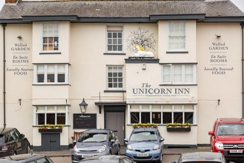 OYO Unicorn Inn Hotel in West Oxfordshire District