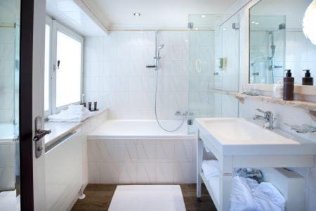 Hotel Berghof Hotel in Lech