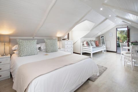 The Potting Shed Guest House Bed and Breakfast in Hermanus