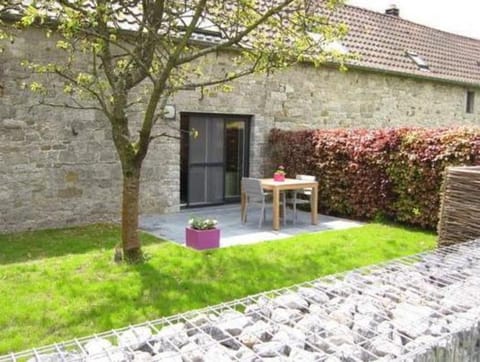 Traditional Cottage with private terrace Vacation rental in Wallonia, Belgium