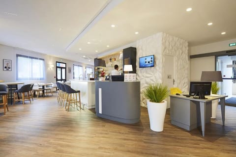 Kyriad Bezons - La Defense Hotel in Île-de-France