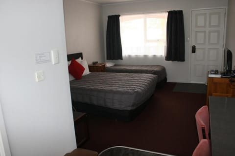 Burgundy Rose Motel Motel in Whangārei