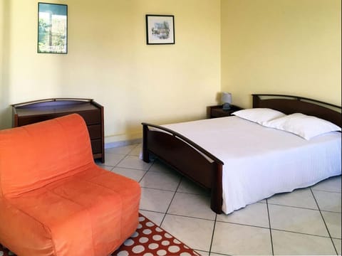 Les Agapanthes La Riche Apartment in Tours