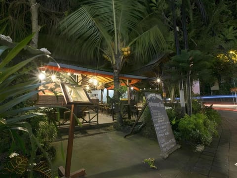 Super OYO 2417 Panen House Hotel in Kuta