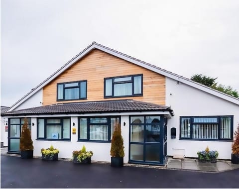 The Dakota Guesthouse Baginton Bed and Breakfast in Coventry