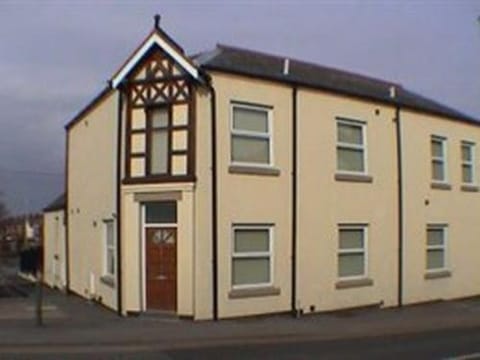 Earle House Serviced Apartments Apartment in Crewe