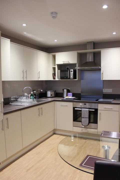 House of Fisher - City Wall House Apartment in Reading