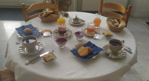 Chambres d'hotes La Barbinais Bed&Breakfast St Malo Hotel in St-Malo