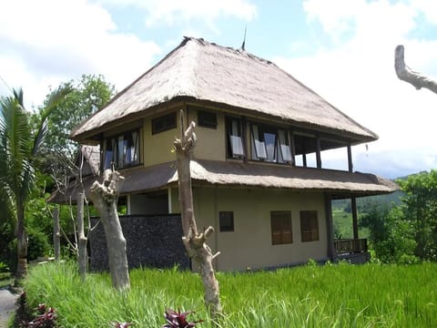 Kubu Tani Campground/ 
RV Resort in Sidemen