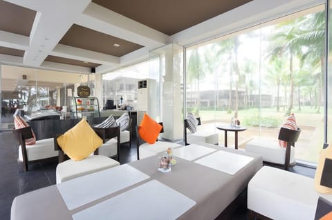 Grand Southsea Khaolak Beach Resort Resort in Khuekkhak