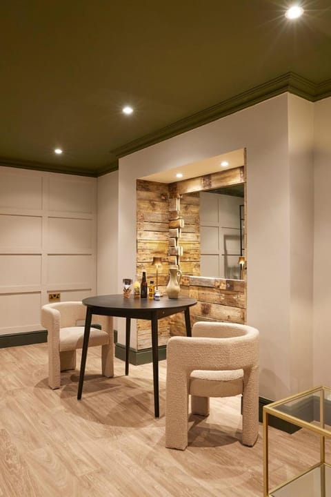 Rooms on The Prom Hotel in Cheltenham