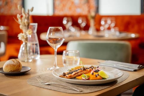 Hôtel de la Baie - Thalassothérapie PREVITHAL Hotel in Granville